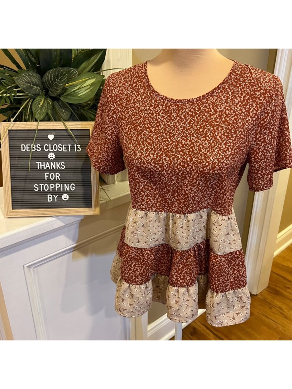 Paper Crane Women’s Shirt Size Small Tiered Peasant Floral
